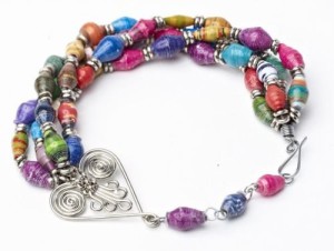 5-EARTH-LOVING-GIFTS-FOR-YOUR-VALENTINE|healing-hearts-recycled-mag-bracelet|ko-kidz